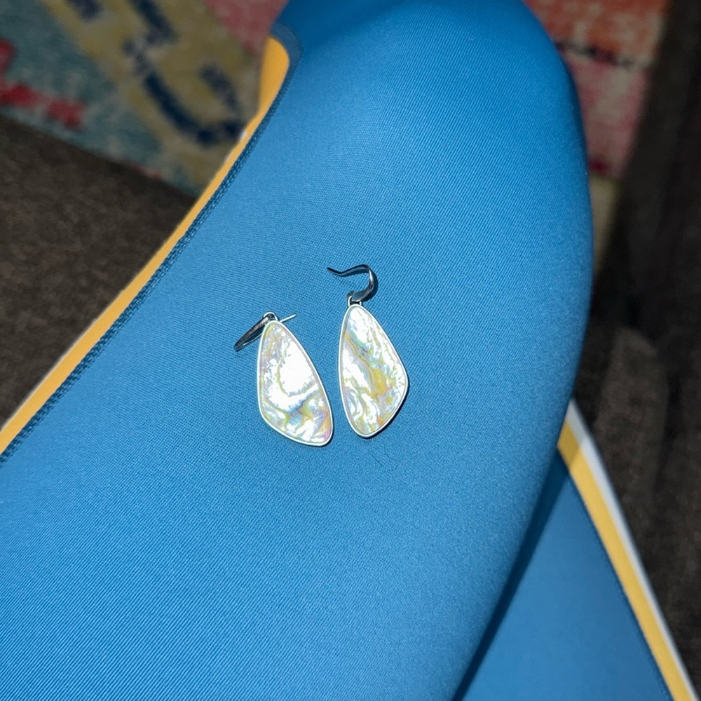 Kendra Scott McKenna Earrings